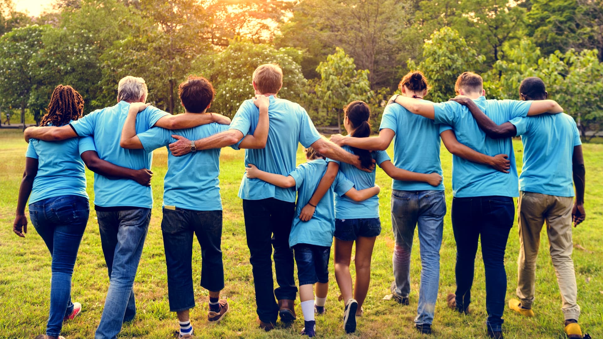 We believe in <em>giving back</em>.